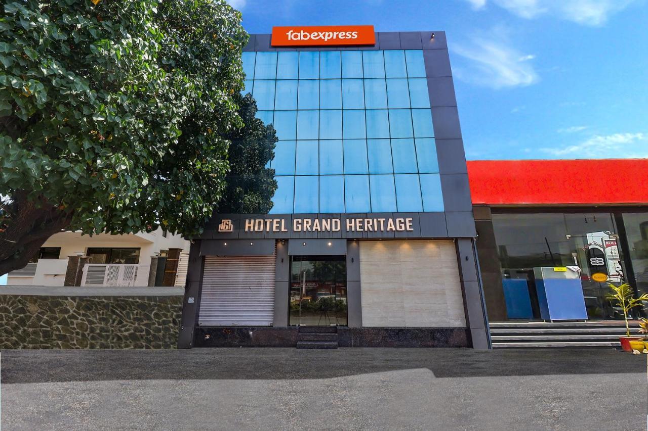 Fabhotel Grand Heritage - Nr Bkc Mumbai Exterior foto